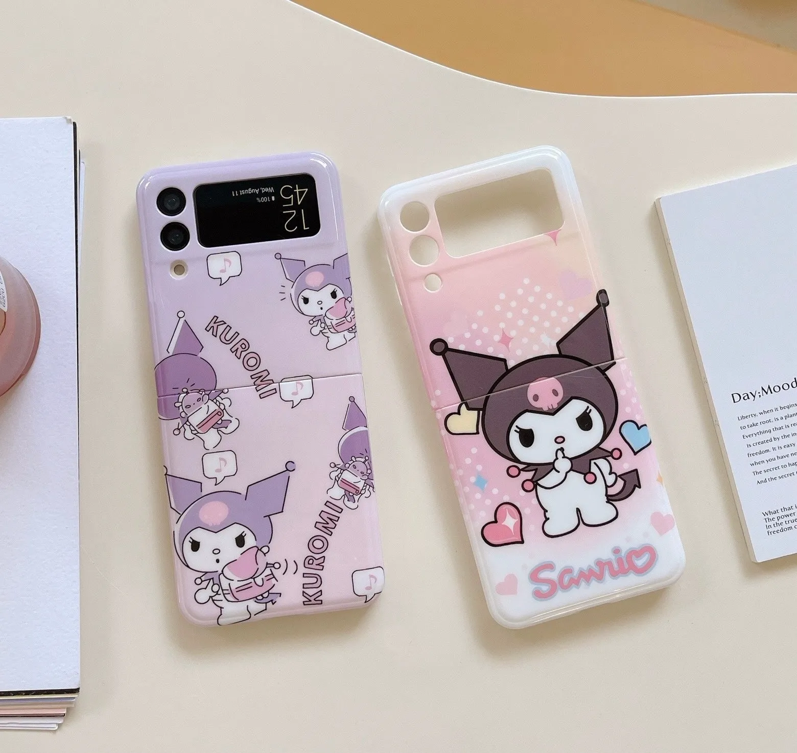 Japanese Cartoon | Kuromi with Hearts Travelling - Phone Case Samsung Galaxy Z Flip 3 4 W23 Filp