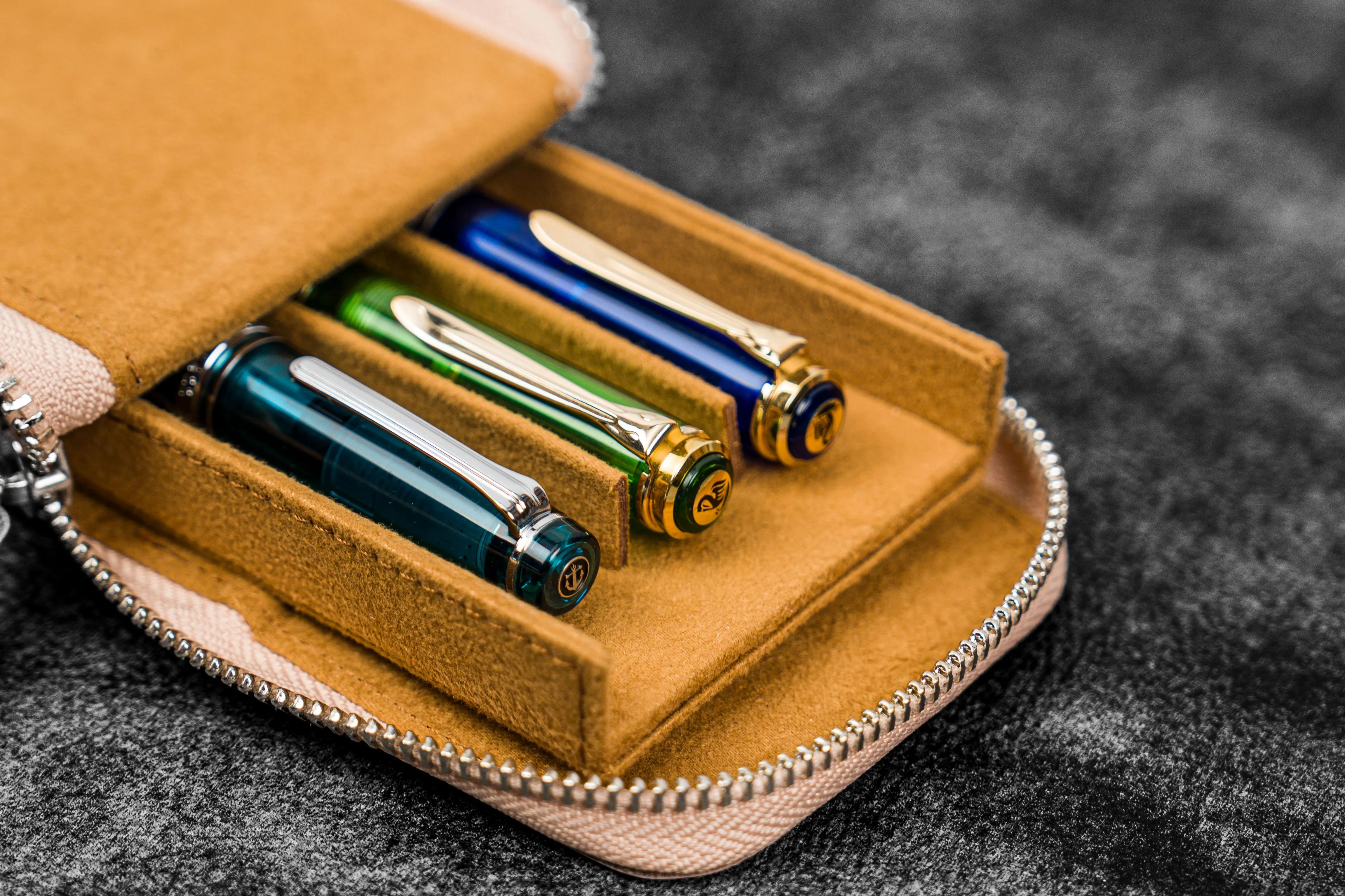 Leather Zippered Magnum Opus 3 Slots Hard Pen Case with Removable Pen Tray - Undyed Leather